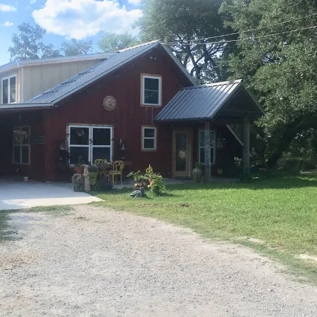 A perfect family vacation on the Frio River.