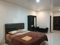 Jajapin Hotel Putri Sari Hotels in Cisolok