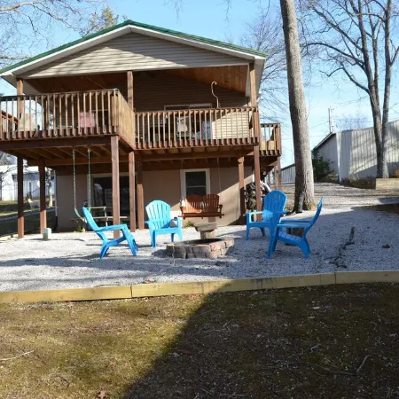 Lake Lover's Paradise! 3 Bed/2 Bath, Walk to Lake on Lake Cumberland!