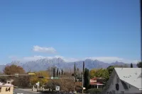 Billy the Kids getaway in heart of Historical Mesilla Plaza, N.M. 梅西亞住宿飯店