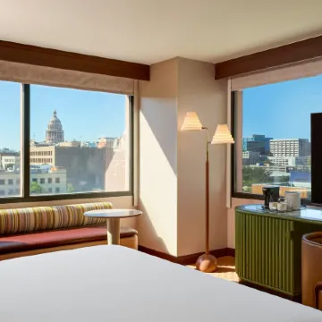 Downright Austin, A Renaissance Hotel