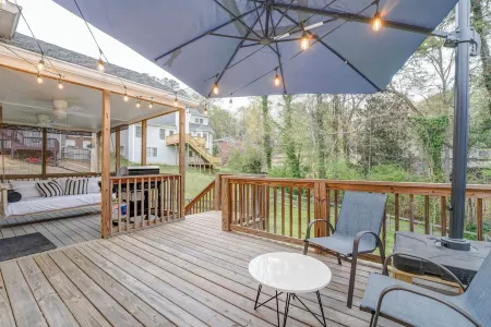 Home sweet Rome, close to downtown and Berry college. Отели в г. Флойд