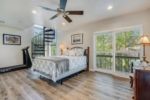 Longboat Key , Beach , Pool , Dock , Canal , Boat Access. Kayak rentals, Fishing