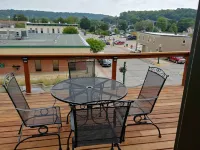 Driftless Loft in the heart of Downtown Decorah, IA فنادق في ديكوراه
