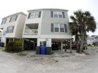 Pet friendly Leeward Cottage: Only a Few Steps to the Beach - 2성급
