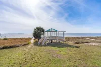 Oceanfront 3Br/2BA. Sleeps 10. Private Beach. Gulf Views. Ocean Springs