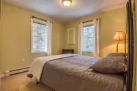 Summer Retreat in the White Mountains; Private Lakes & Hiking.