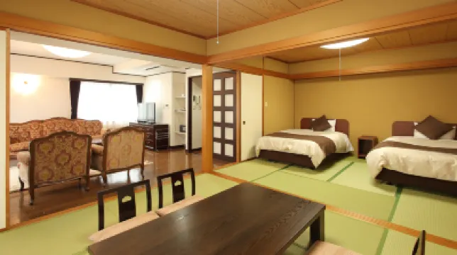 昭和俱樂部酒店 鄰近Kiunkaku的酒店