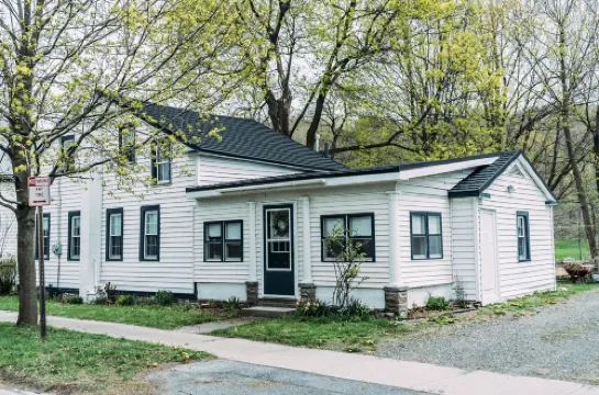 Smalltown home away from home in Earlville, NY