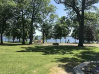 Beautiful Cozy Cottage in Assembly Park.
