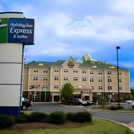 Holiday Inn Express & Suites LAGRANGE by IHG