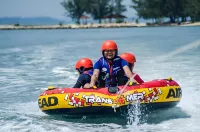 Poni Homestay Hotels in Serasa