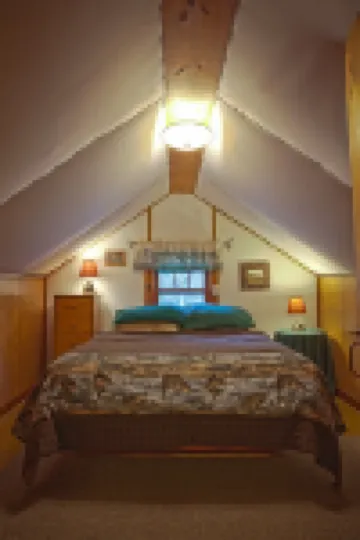 Claryville Cabin with 1,500 ft Trout River in the Catskill Mountains