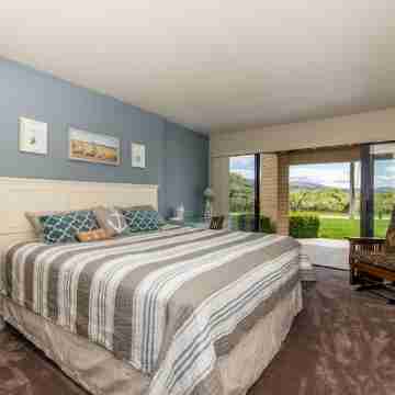 Wapato Point Halmalka Condo 510B 3 Bed 2 Bath Sleeps 8, Lake Views, Next to Pool Rooms