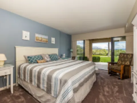 Wapato Point Halmalka Condo 510B 3 Bed 2 Bath Sleeps 8, Lake Views, Next to Pool Hotels in Manson