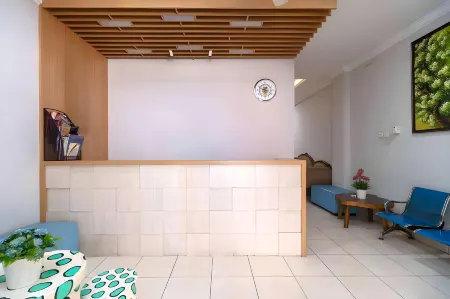 RedDoorz Syariah @ Cinere Depok