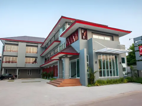 Soontree House Hotel