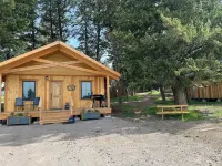 Elkhorn Cabin at Columbia Mountain Ranch near Glacier National Park