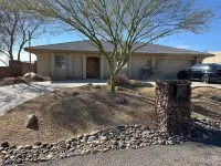 Beautiful 3-bedroom house with an exquisite pool!