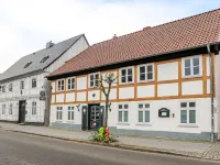 Friedrich-Wilhelm II Johanniterkirche Mirow附近的飯店
