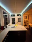 RiverView Retreat – Where Classic Charm Meets Coastal Comfort Hotel in zona Battleship Cove