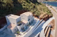 Yerma Suites Limeni Hotels near Caves of Diros