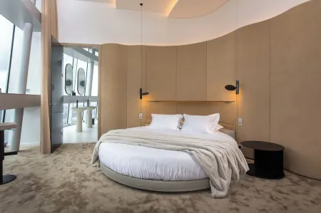 Vilnius TV Tower Apartments Debesys Отели в г. Тракай