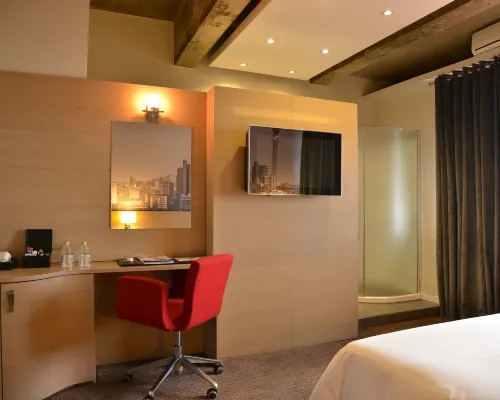 Reef Hotel Hotels near Joubert Park