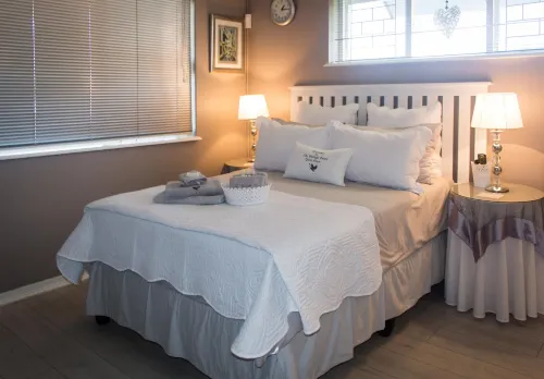 The Vintage Crane Guest House Hotels in Caledon