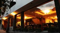 Inti Punku Machupicchu Hotel & Suites Hotels near Temple of the Three Windows