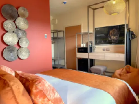 Hex Wildlife Hotel at Yorkshire Wildlife Park Hotels in Doncaster