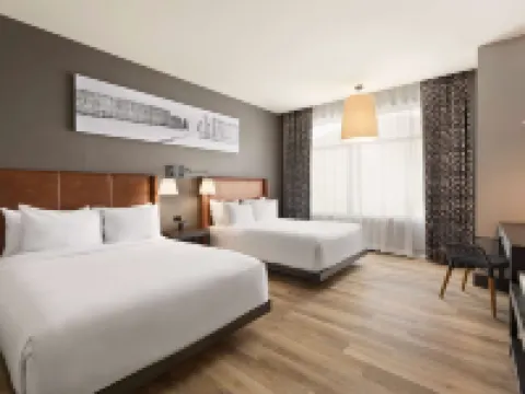 起源紅石酒店 - 温德姆酒店 戈爾登酒店