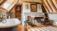 Lavish Tudor Hall & Gardens - Sleeps 14