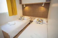 Lastura Aparthotel - スパ