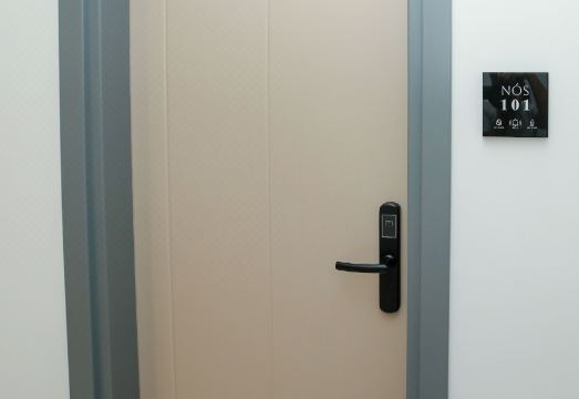 4. 노스 럭셔리 룸..