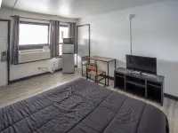 Glenstone Place Extended Stay Motel