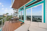 Pet Friendly Beach House - Seahorse by Panhandle Getaways
