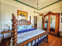 The JD Hyde Historic Inn - balcon