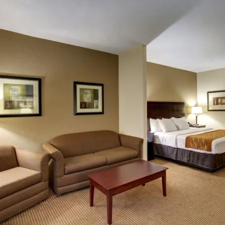 Comfort Inn & Suites