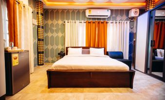 Plus 33 Hotel
