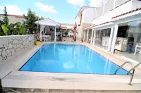 Alacati Eldoris Hotel - สระว่ายน้ำส่วนตัว