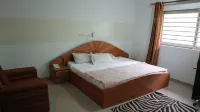 Pioneer Guest Lodge - 2-Star