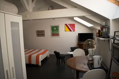 マドレーヌ & コンファニー Ancien couvent de la Baumette周辺のホテル