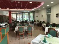 Well Hotel - Breakfast