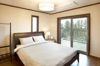 Jeju Eco Suites Hotels in Seogwipo-si