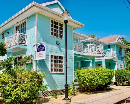 Easy Living Apartments Hotels in Placencia