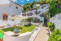 Dependance Castiglione with Pool and View - Happy Rentals