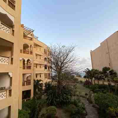 Lux Suites Eden Seafront Apartments Hotel Exterior