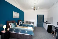 Hamilton Hotels near Birchwood Shopping Centre