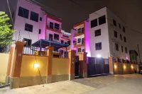 Washington Court - Deluxe One Bedroom Apartment Hotels near The Qodesh